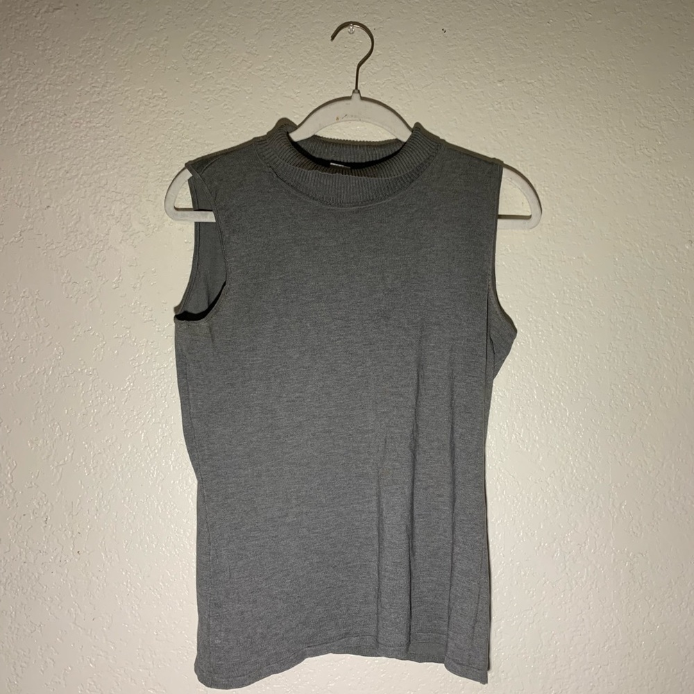 Emanuel ungaro gray knit top size medium